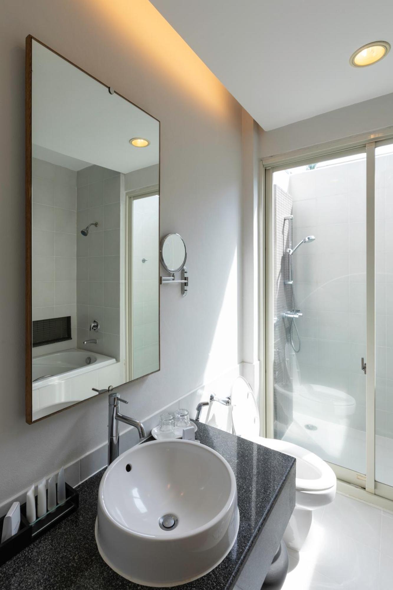 Kantary Beach Hotel Villas & Suites Khao Lak Exterior foto