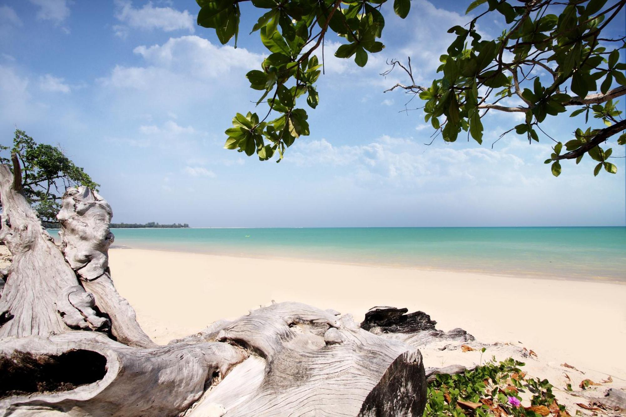 Kantary Beach Hotel Villas & Suites Khao Lak Exterior foto
