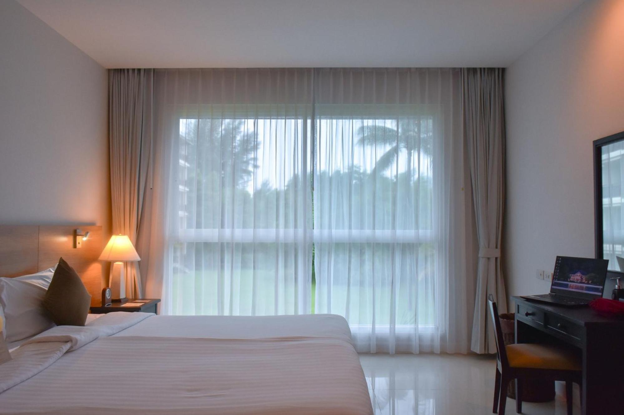 Kantary Beach Hotel Villas & Suites Khao Lak Exterior foto